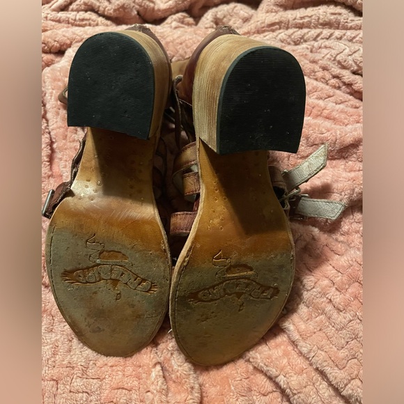 Cozumel worn twice! Beautiful leather sandals!!! 😍 fb!!! - Picture 7 of 8